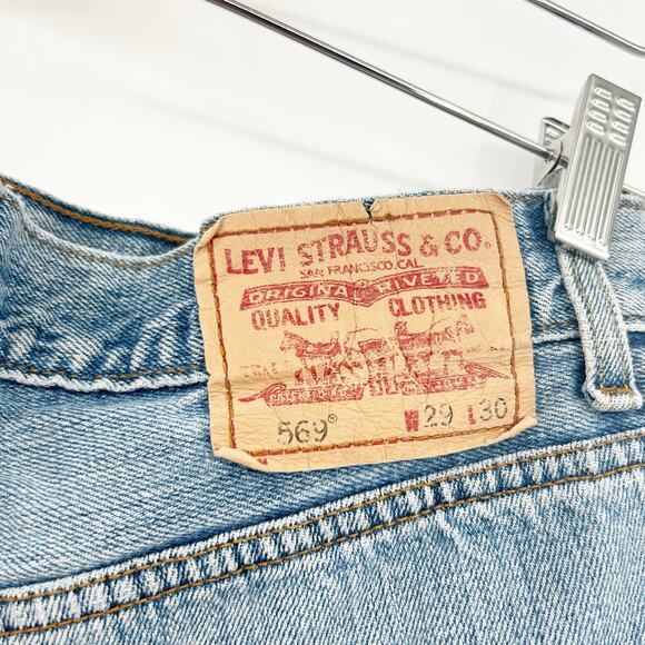 Levis 569 Womens Y2K Loose Straight Studded Raw Hem Cut Off Denim Shorts Size 29 - Picture 6 of 7